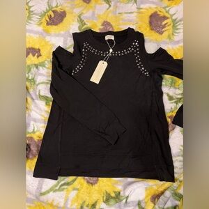 Cold shoulder top